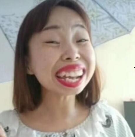 网红嘟嘟嘴视频