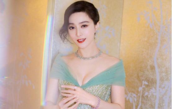 如花是哪位香港明星,揭秘香港喜剧女神的传奇人生